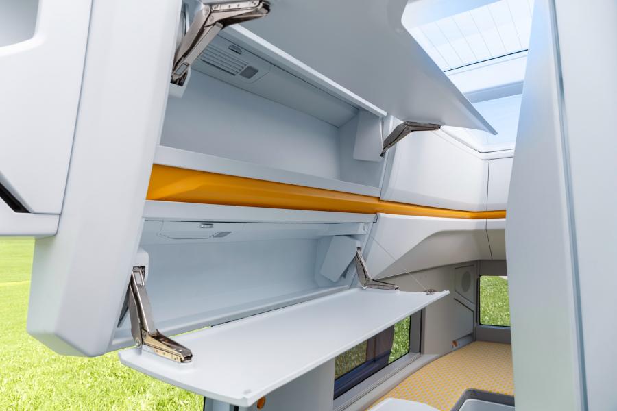 Интерьер Volkswagen California XXL Concept 2017 года  (фото 11 из 27)